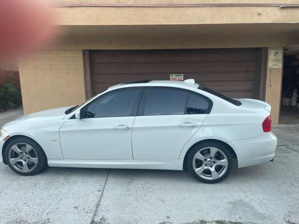 2009 BMW E90 3 Series Sedan - Image 3 of 4
