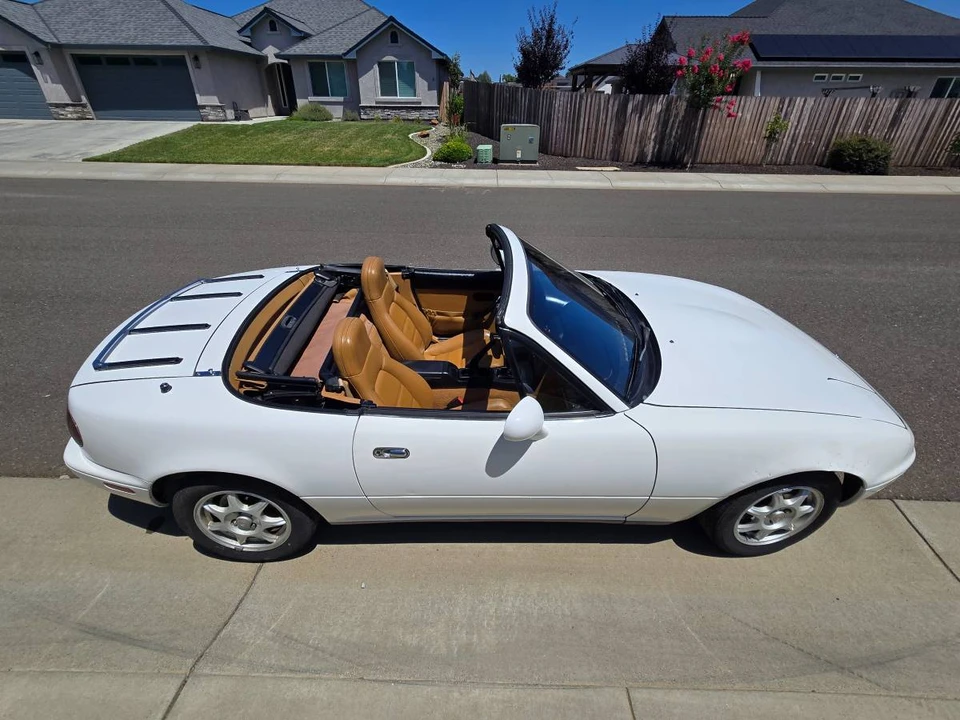 1994 Mazda NA MX-5 Miata - Image 6 of 19
