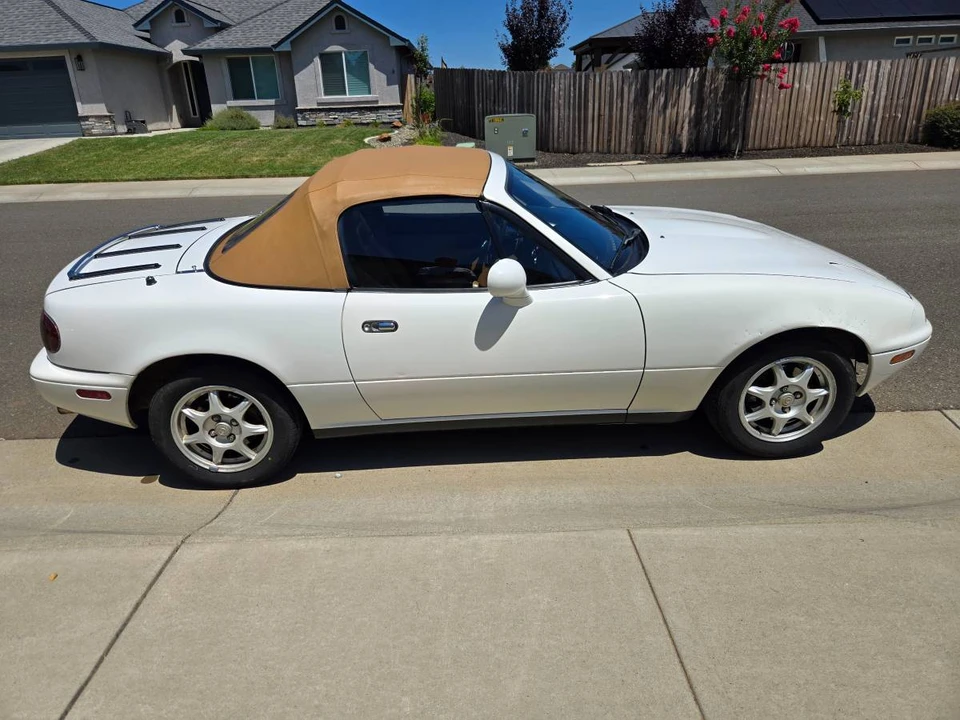 1994 Mazda NA MX-5 Miata - Image 12 of 19