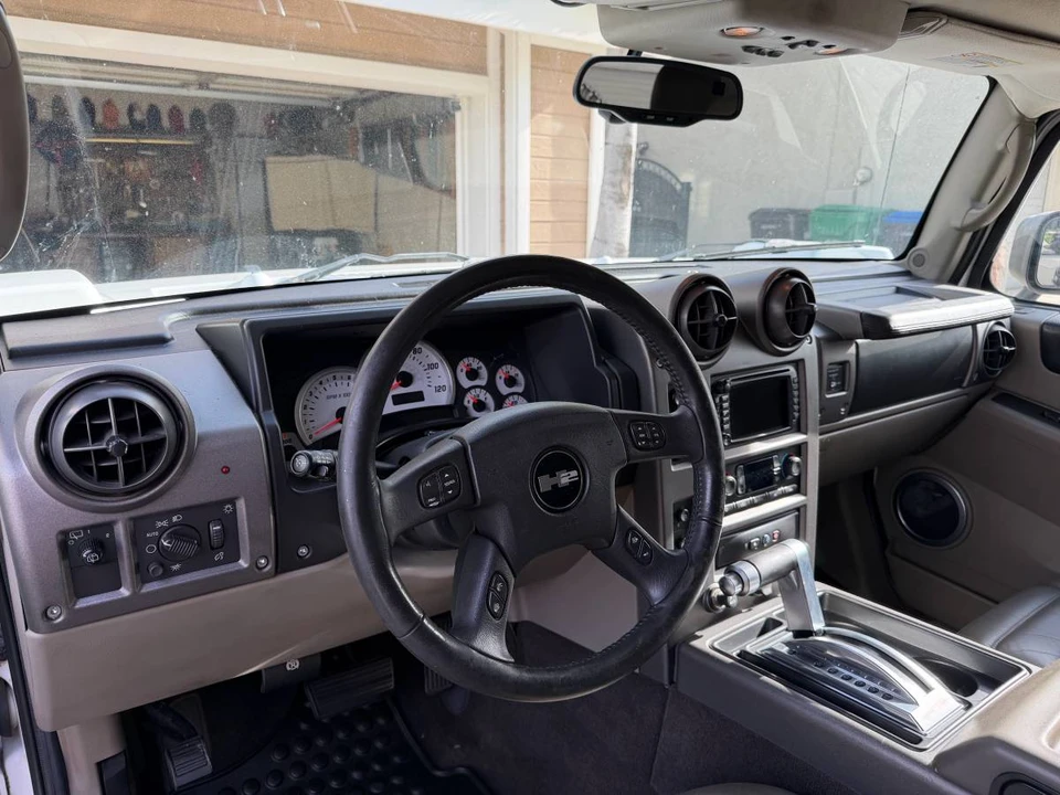 2004 Hummer Hummer H2 - Image 11 of 23