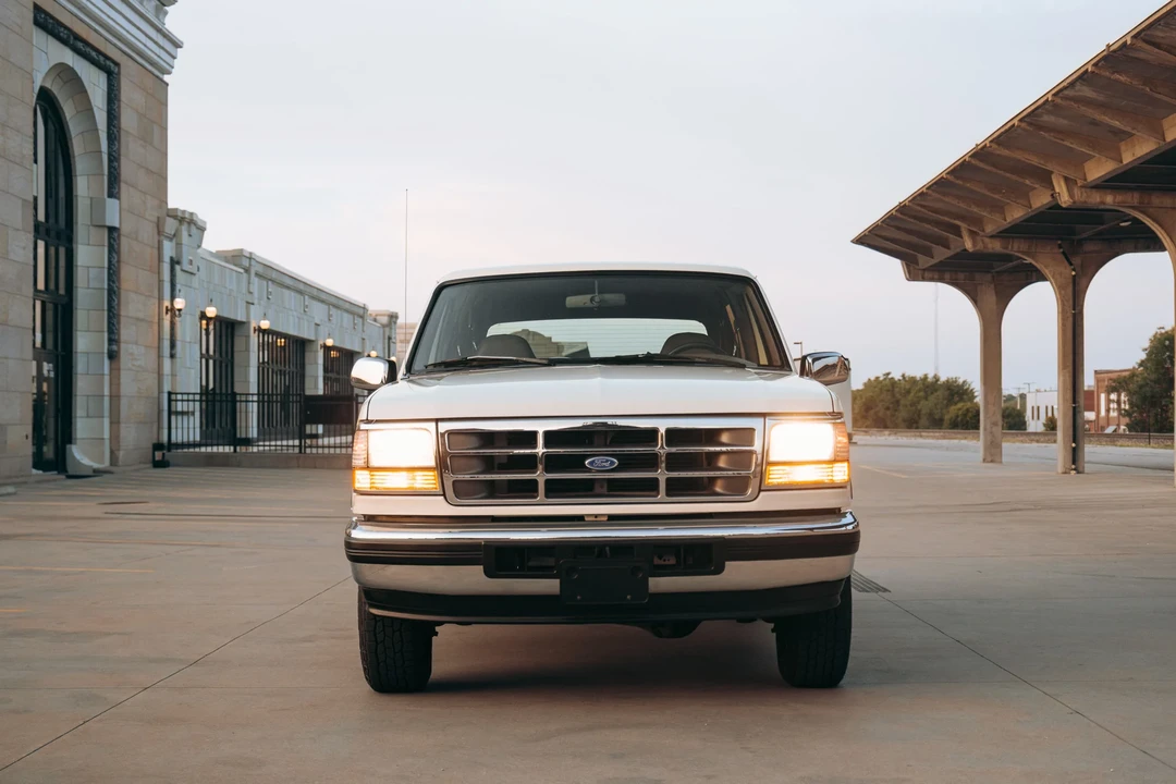 1995 Ford Bronco 5th Gen - Image 2 of 31