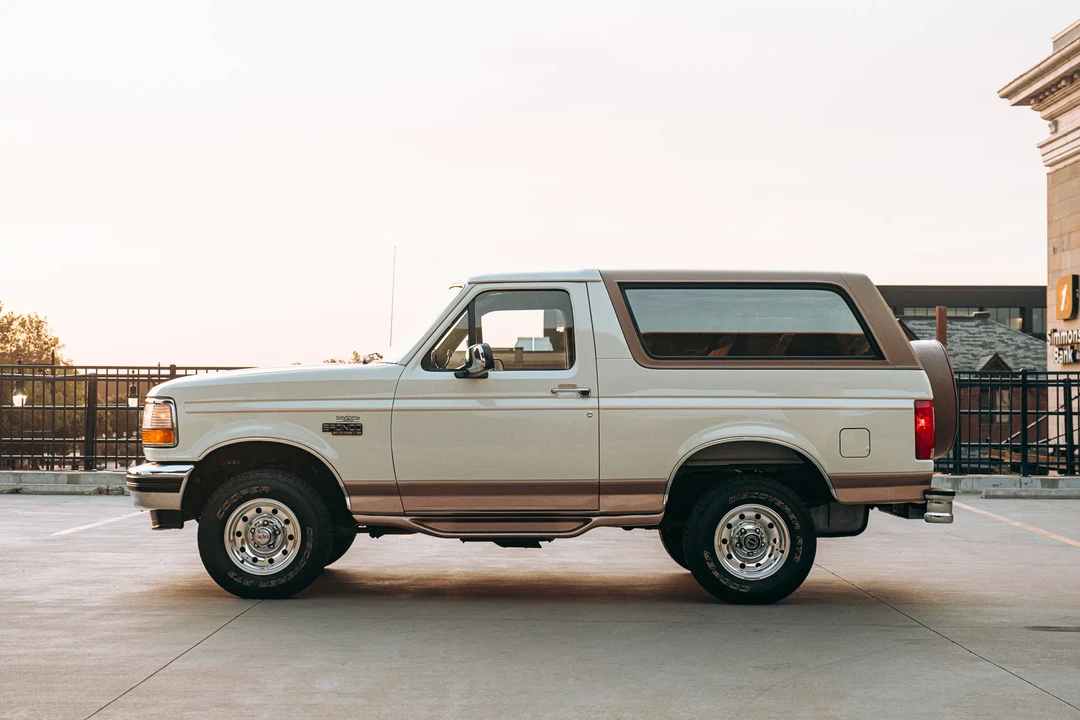 1995 Ford Bronco 5th Gen - Image 5 of 31