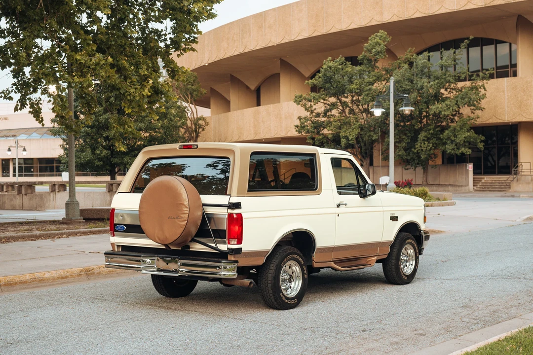 1995 Ford Bronco 5th Gen - Image 25 of 31