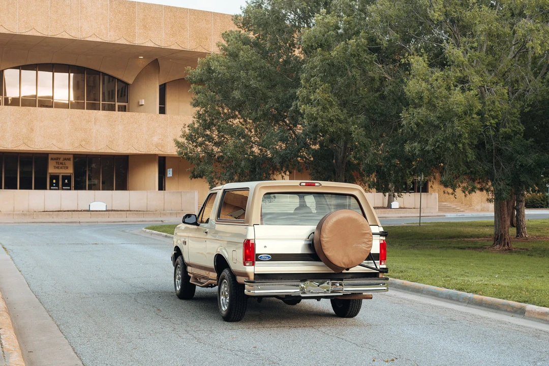 1995 Ford Bronco 5th Gen - Image 24 of 31