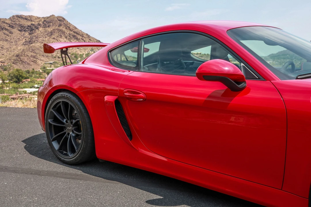 2016 Porsche 981 Cayman GT4 - Image 19 of 31