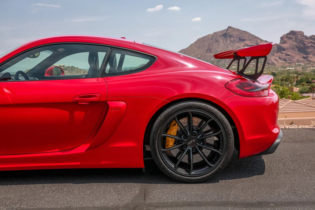 2016 Porsche 981 Cayman GT4 - Image 17 of 31