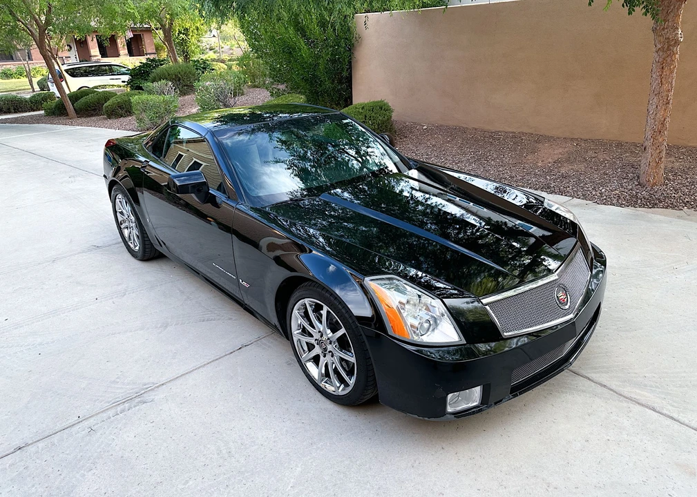 2008 Cadillac XLR-V - Image 12 of 31