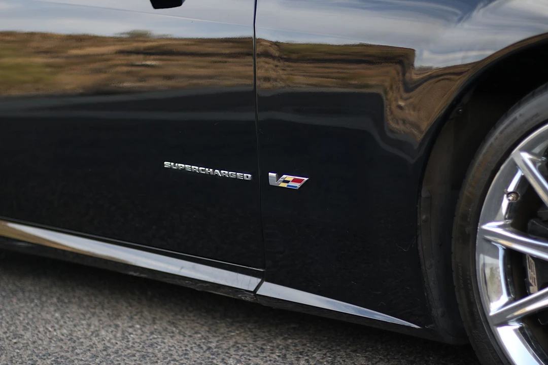 2008 Cadillac XLR-V - Image 29 of 31