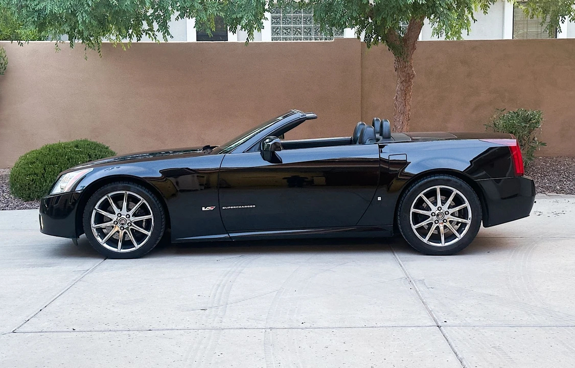 2008 Cadillac XLR-V - Image 14 of 31