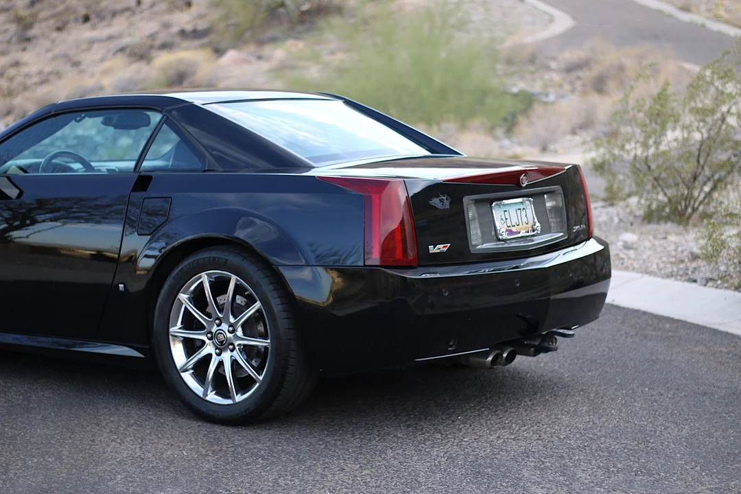 2008 Cadillac XLR-V - Image 22 of 31