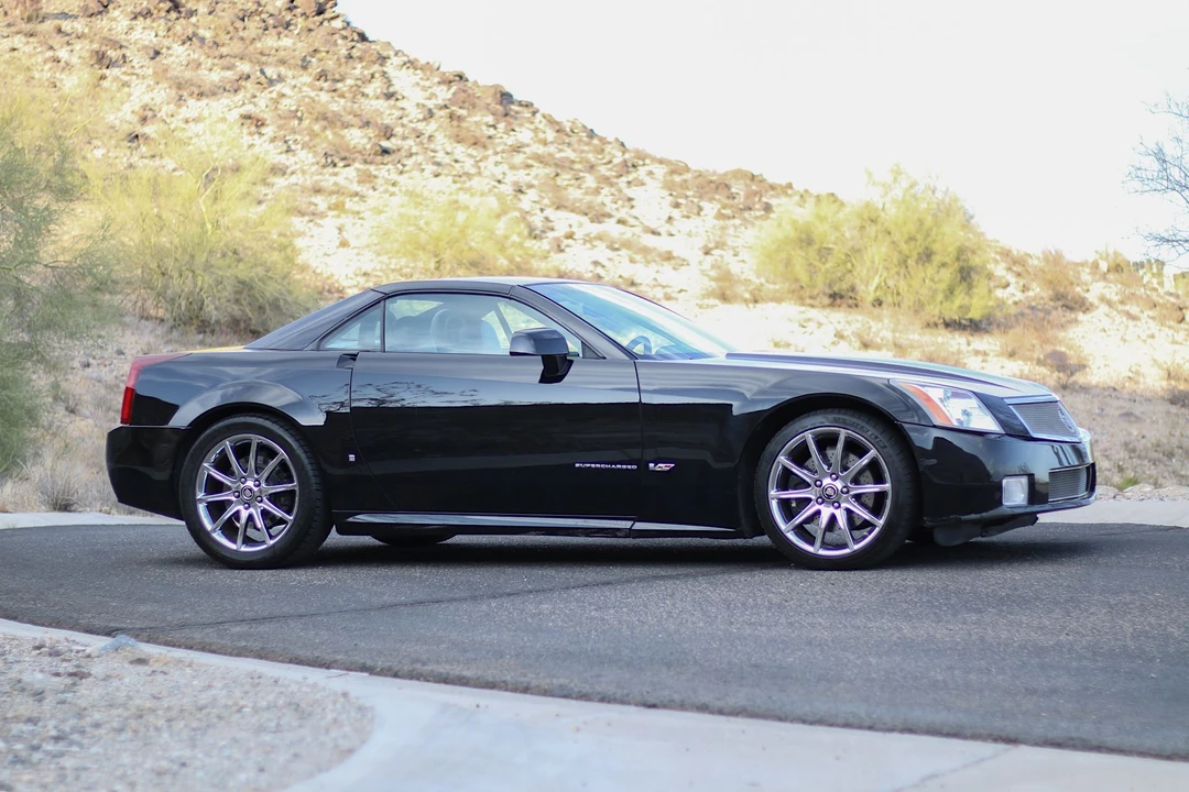 2008 Cadillac XLR-V - Image 6 of 31