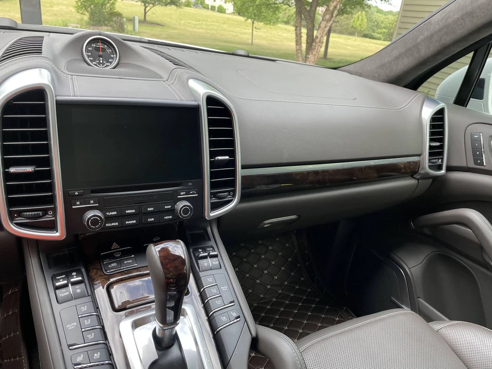 2017 Porsche 958 Cayenne Turbo S - Image 17 of 31