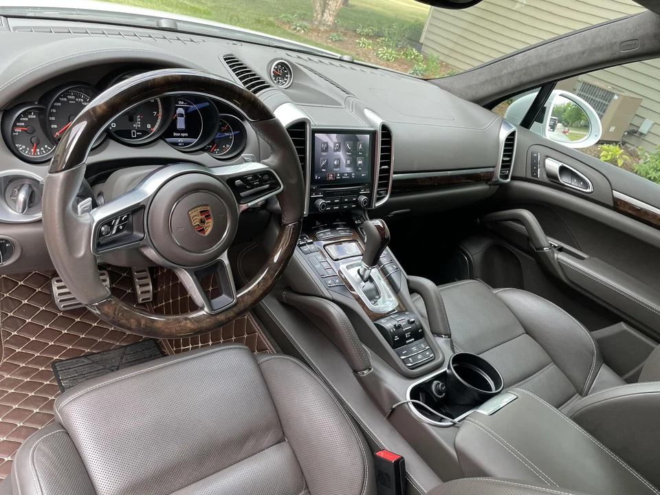 2017 Porsche 958 Cayenne Turbo S - Image 18 of 31