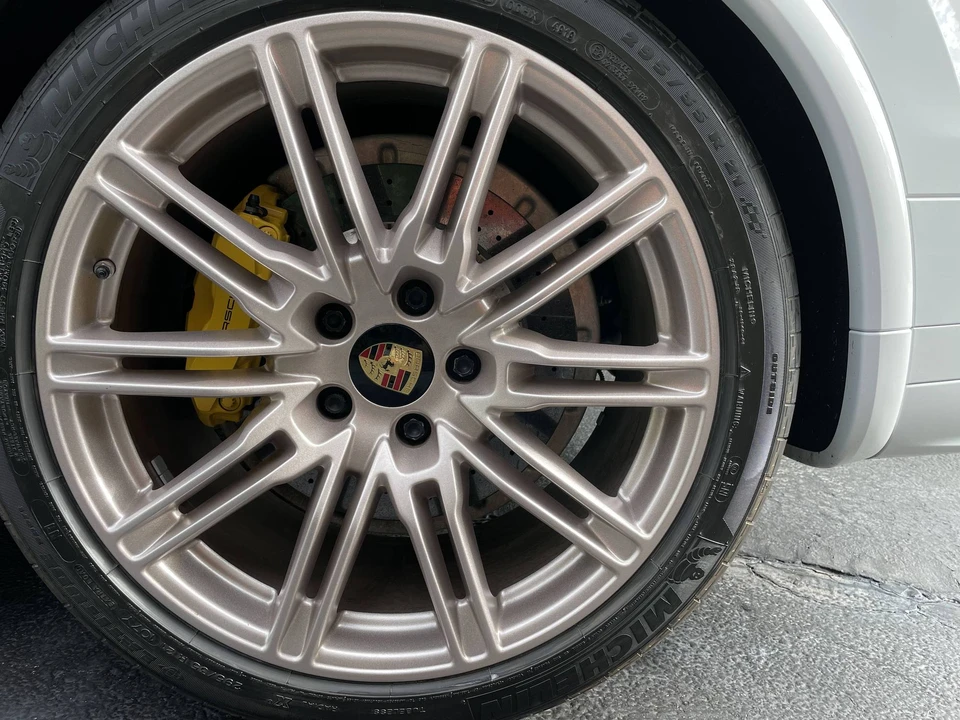 2017 Porsche 958 Cayenne Turbo S - Image 26 of 31