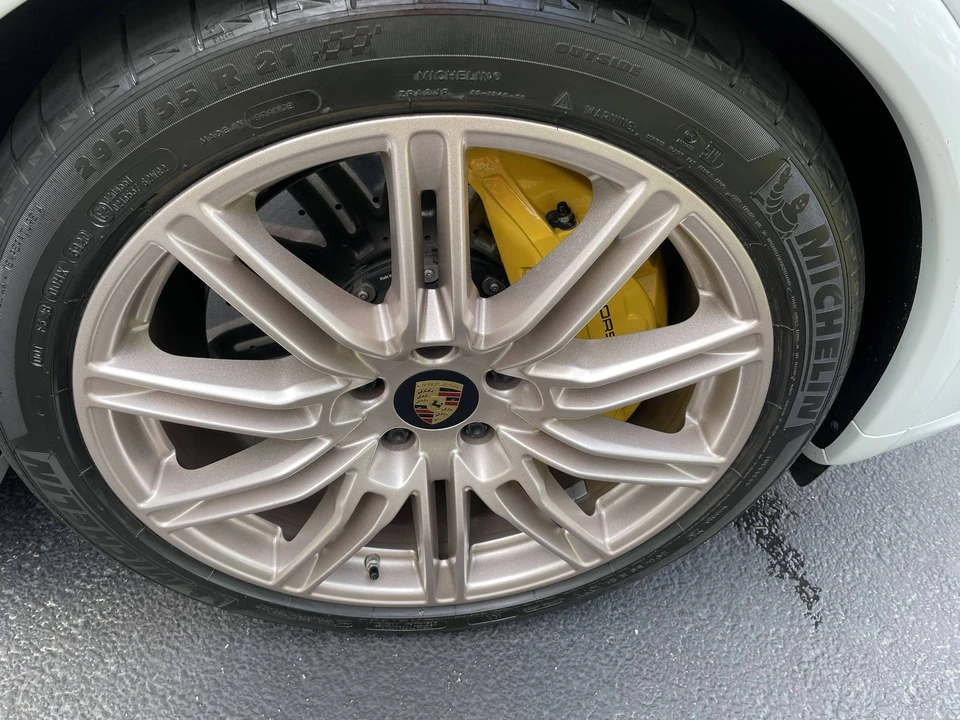 2017 Porsche 958 Cayenne Turbo S - Image 29 of 31
