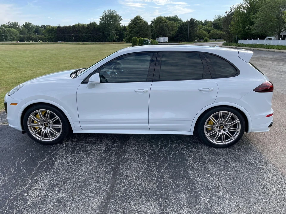 2017 Porsche 958 Cayenne Turbo S - Image 5 of 31