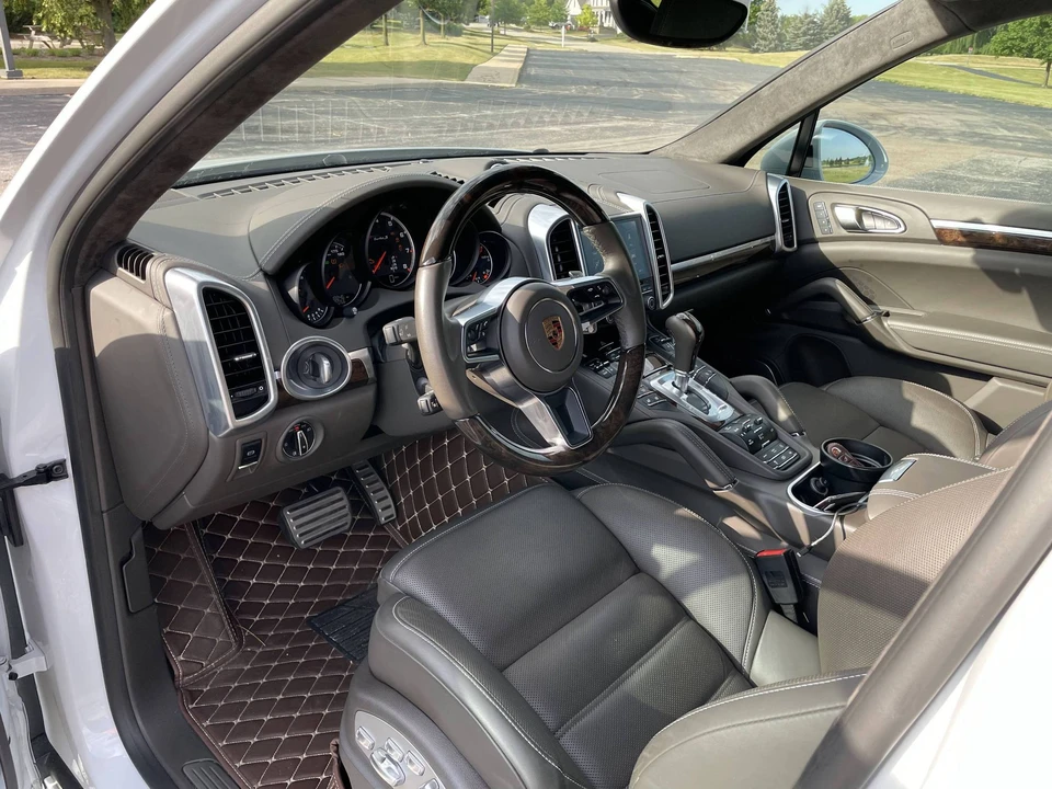 2017 Porsche 958 Cayenne Turbo S - Image 12 of 31