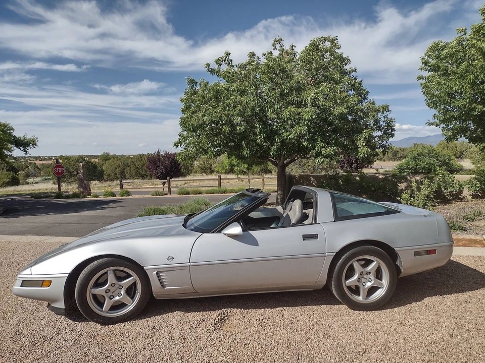 1996 Chevrolet Corvette C4 - Image 2 of 31
