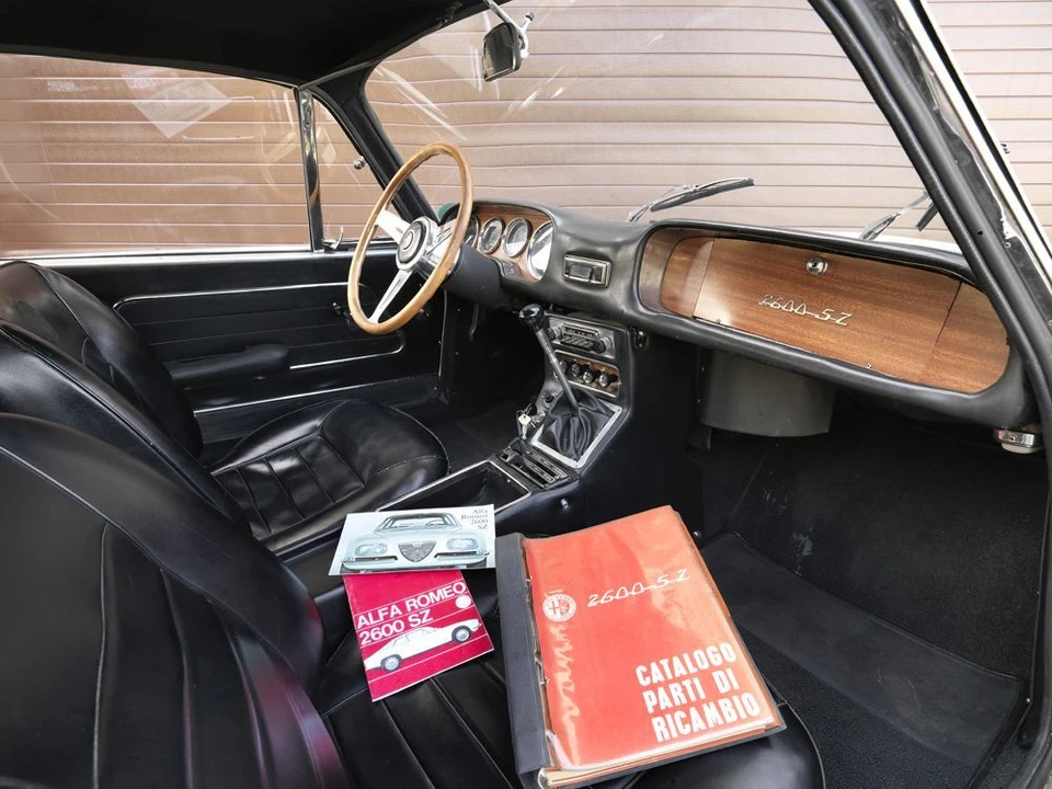 1965 Alfa Romeo 2600 - Image 10 of 17