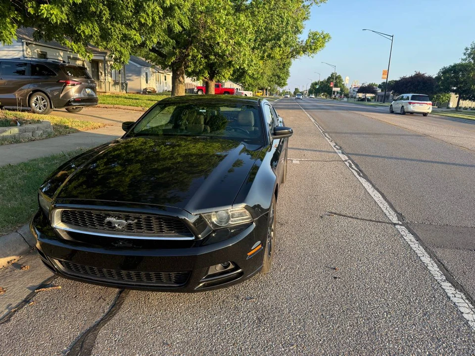 2014 Ford S197 Mustang - Image 3 of 5
