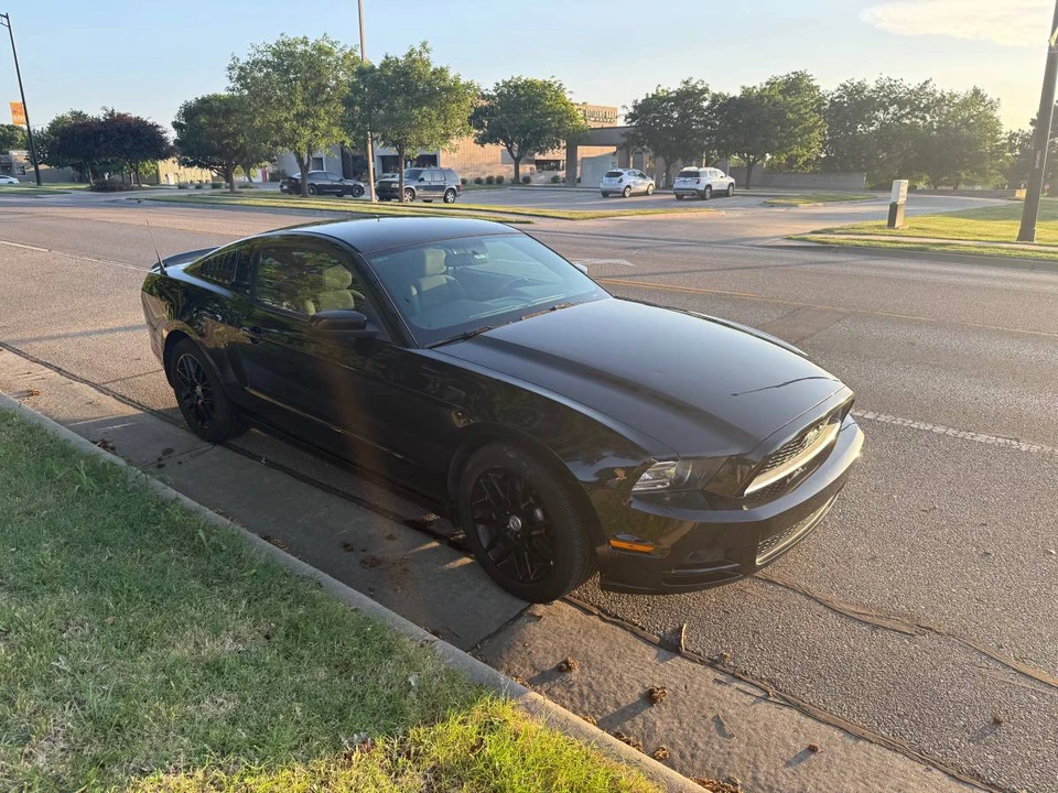 2014 Ford S197 Mustang - Image 4 of 5