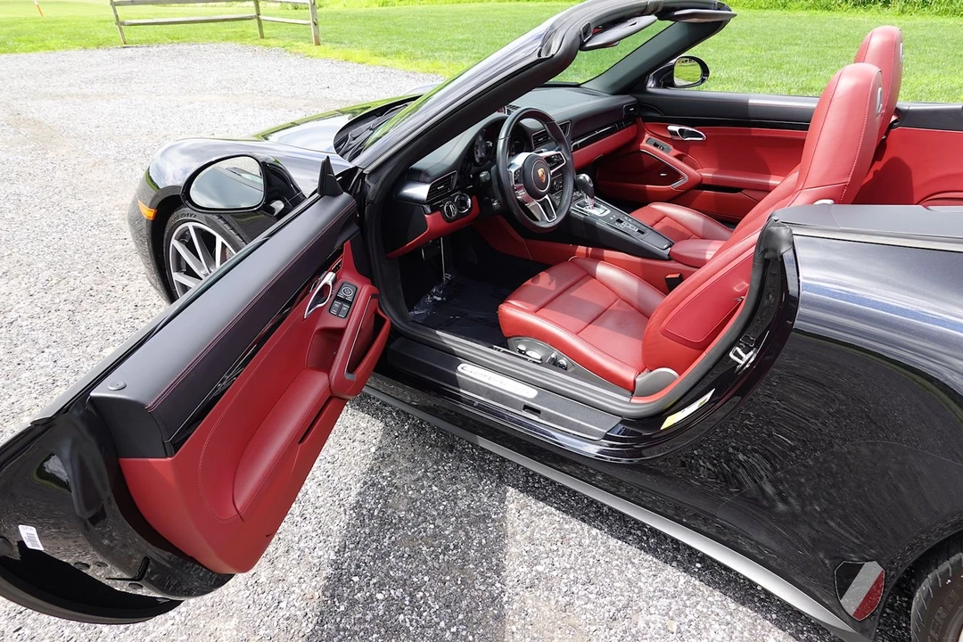 2017 Porsche 991 Carrera 4S - Image 28 of 31