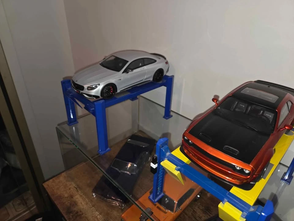 Parts & Memorabilia Scale Models - Image 8 of 10