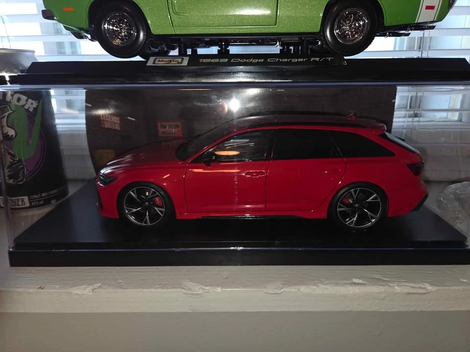 Parts & Memorabilia Scale Models - Image 6 of 10