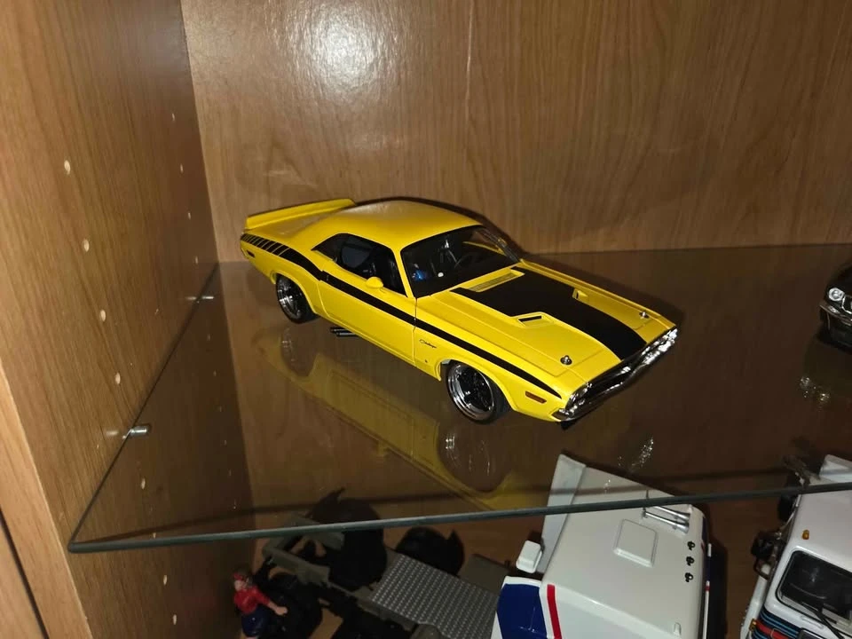 Parts & Memorabilia Scale Models - Image 4 of 10