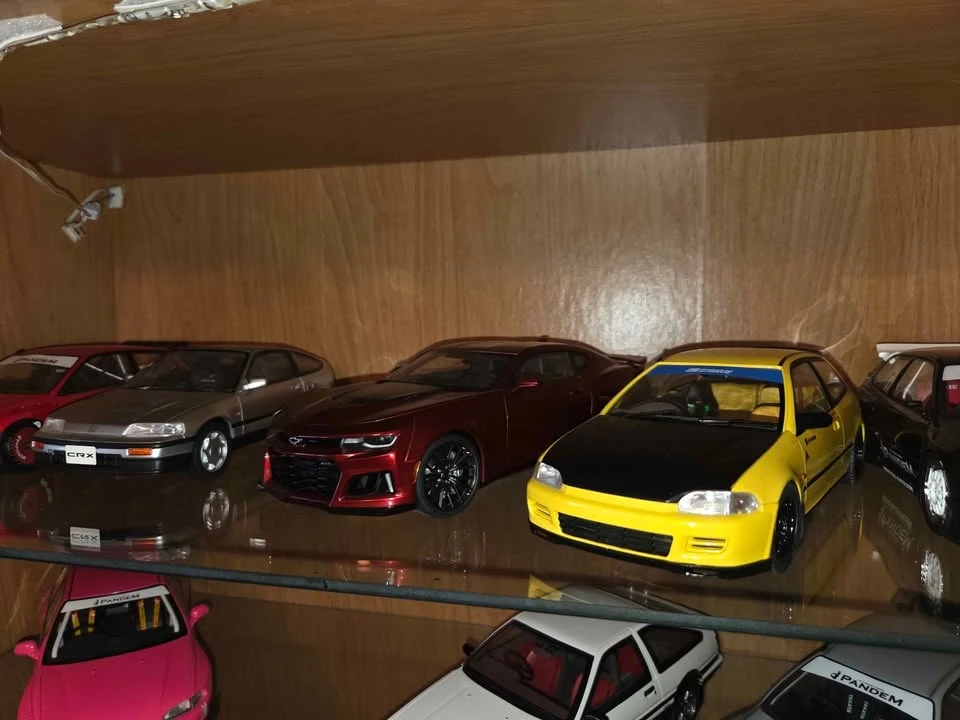 Parts & Memorabilia Scale Models - Image 2 of 10
