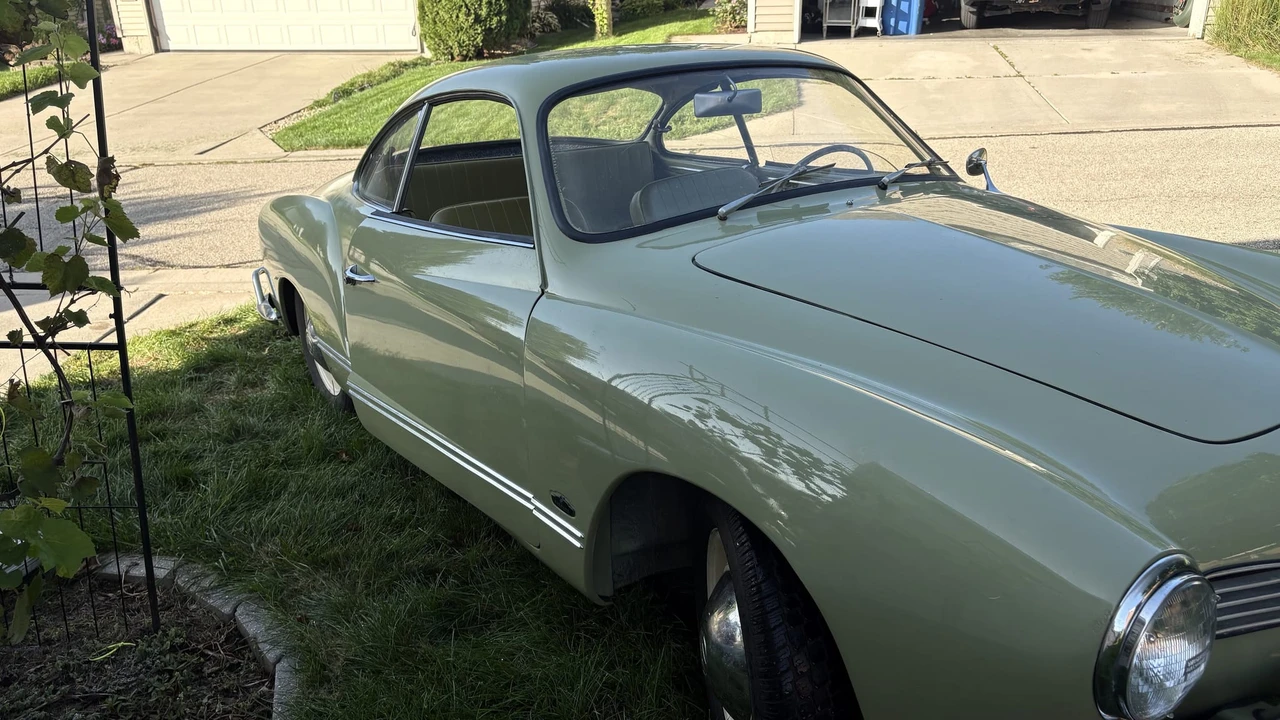 1960 Volkswagen Karmann Ghia Type 14 - Image 20 of 31