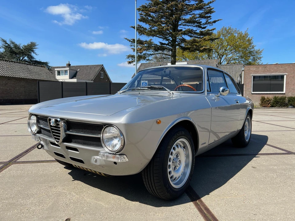1972 Alfa Romeo GT 1300 Junior - Image 8 of 31