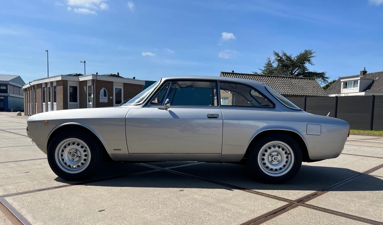 1972 Alfa Romeo GT 1300 Junior - Image 10 of 31