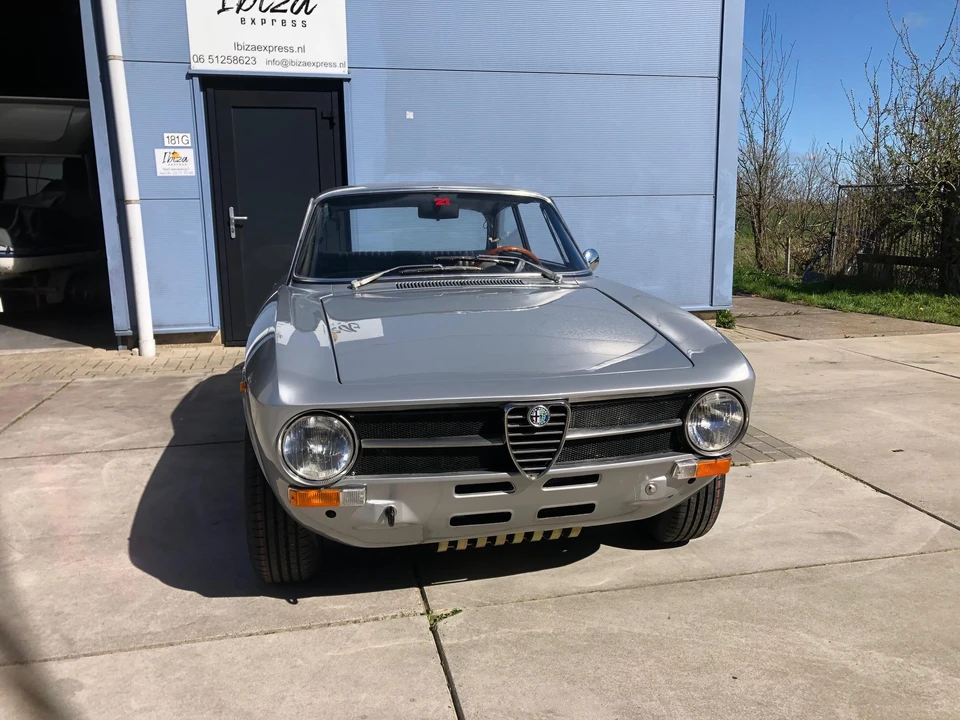 1972 Alfa Romeo GT 1300 Junior - Image 17 of 31