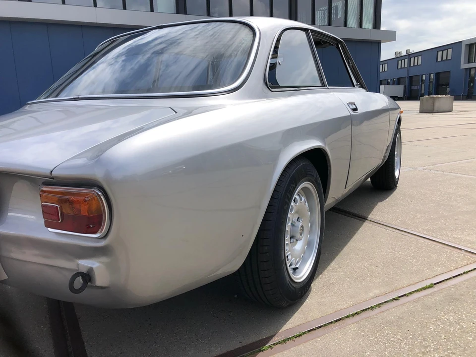 1972 Alfa Romeo GT 1300 Junior - Image 28 of 31