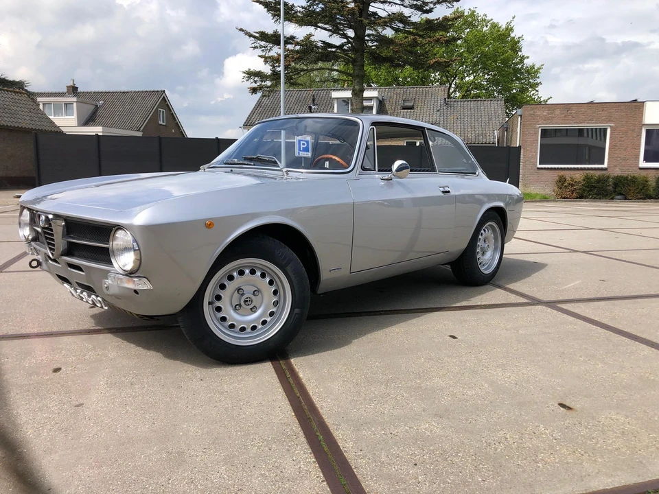 1972 Alfa Romeo GT 1300 Junior - Image 9 of 31