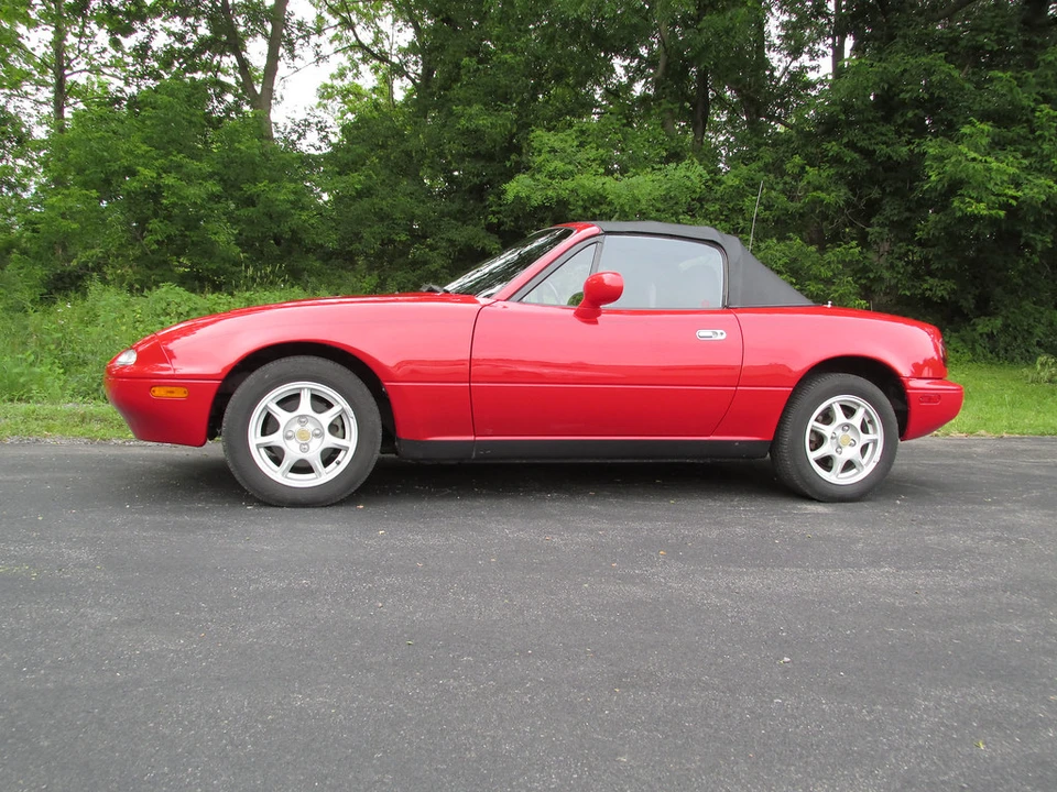 1994 Mazda NA MX-5 Miata - Image 9 of 31