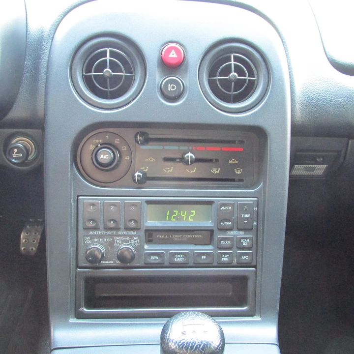 1994 Mazda NA MX-5 Miata - Image 29 of 31