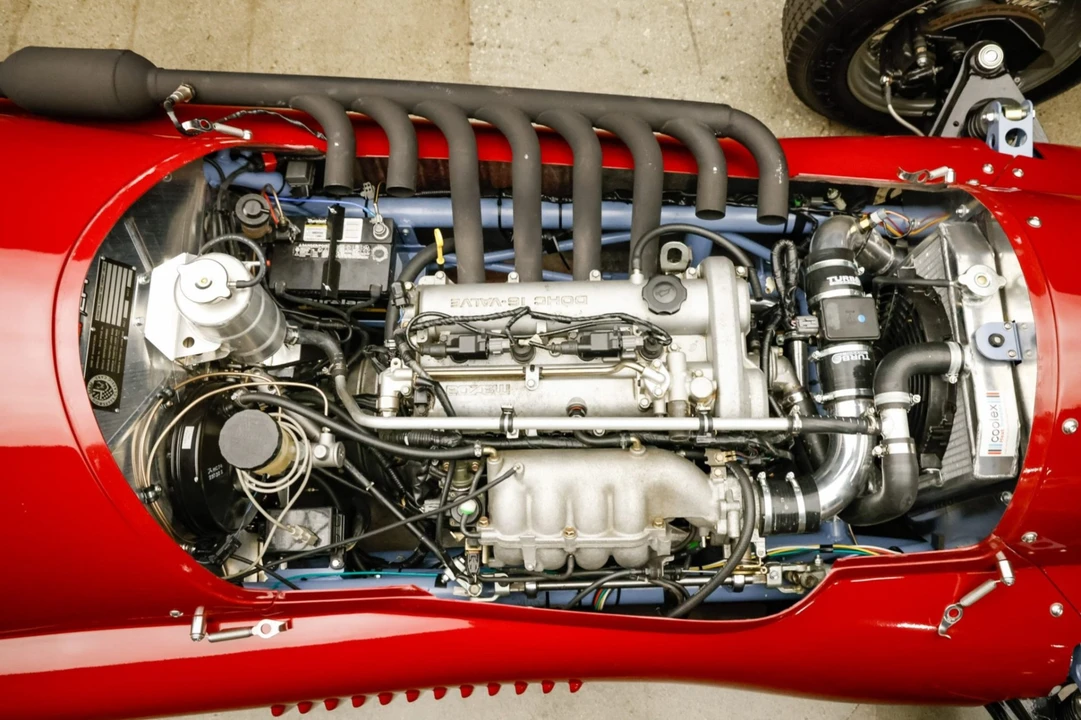 Mazda NB MX-5 Miata - Image 7 of 10