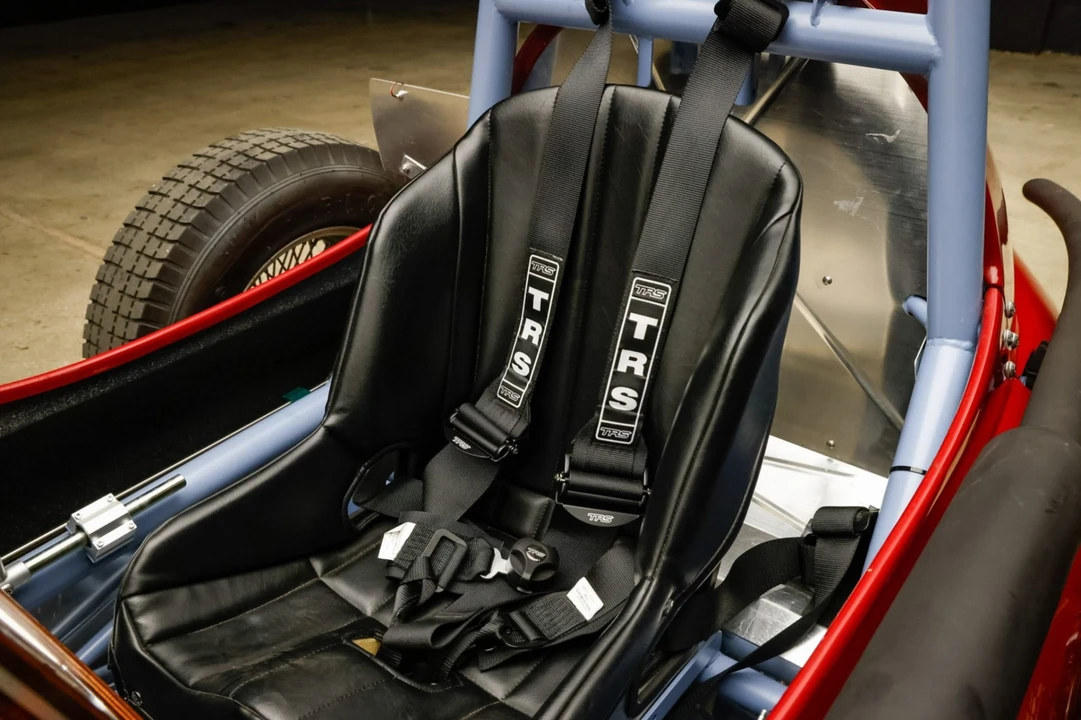 Mazda NB MX-5 Miata - Image 5 of 10