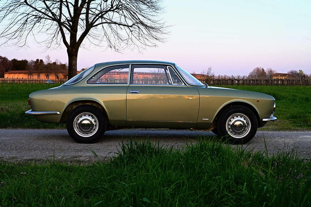 1972 Alfa Romeo GT 1300 Junior - Image 9 of 31