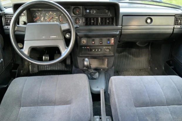 1991 Volvo 245 - Image 5 of 8