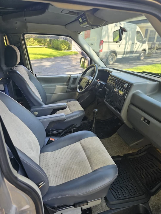 1992 Volkswagen EuroVan - Image 30 of 31