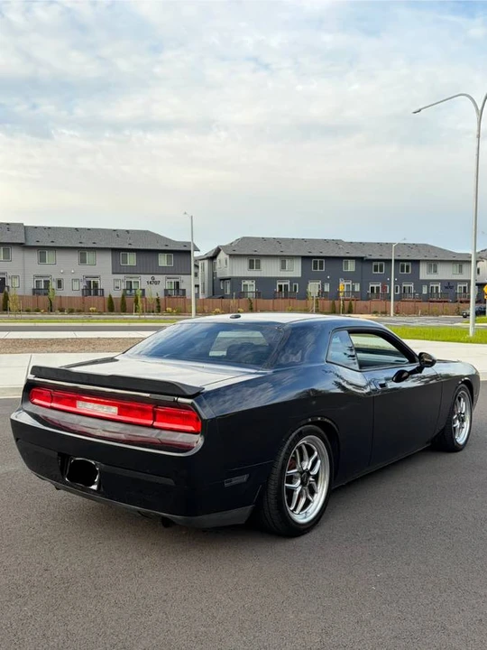 2010 Dodge Challenger SRT8 & 392 3rd Gen - Image 5 of 21
