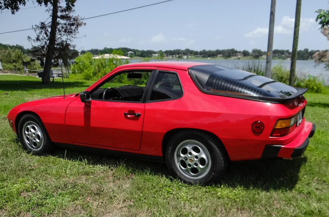 1987 Porsche 924 S - Image 7 of 31