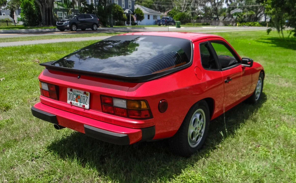 1987 Porsche 924 S - Image 16 of 31