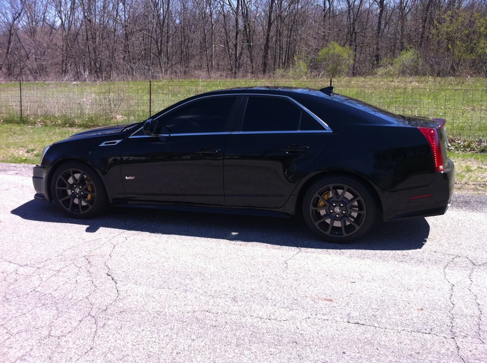 2011 Cadillac CTS-V 2nd Gen - Image 2 of 3