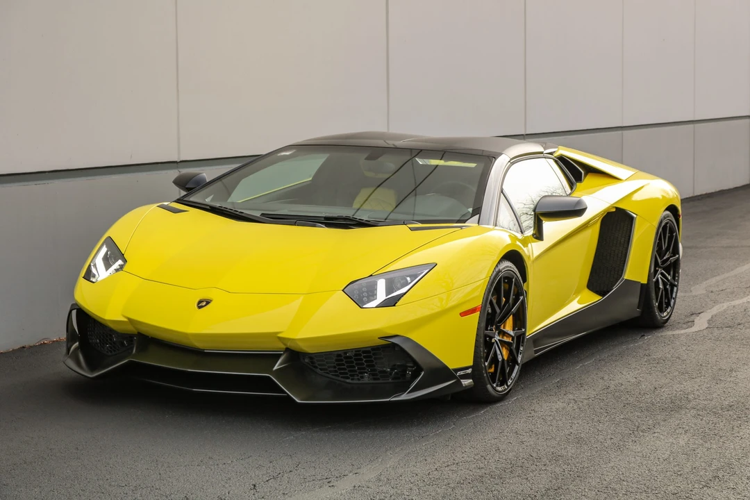 2014 Lamborghini Aventador LP700-4 - Image 2 of 31