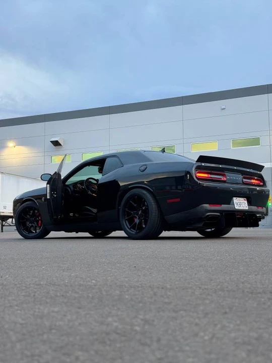 2017 Dodge Challenger SRT Hellcat 3rd Gen - Image 7 of 16