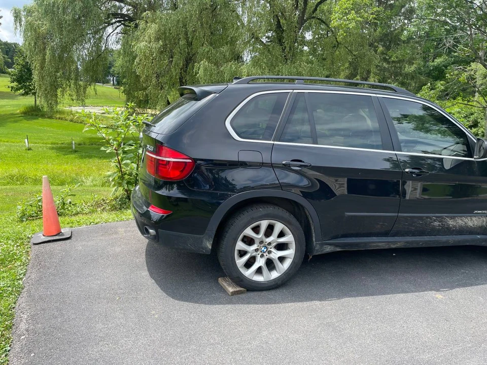 2010 BMW E83 X3 - Image 2 of 3